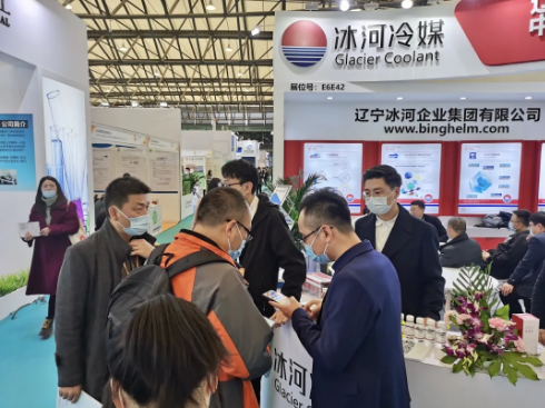 互留聯(lián)系方式，以備會后深入了解